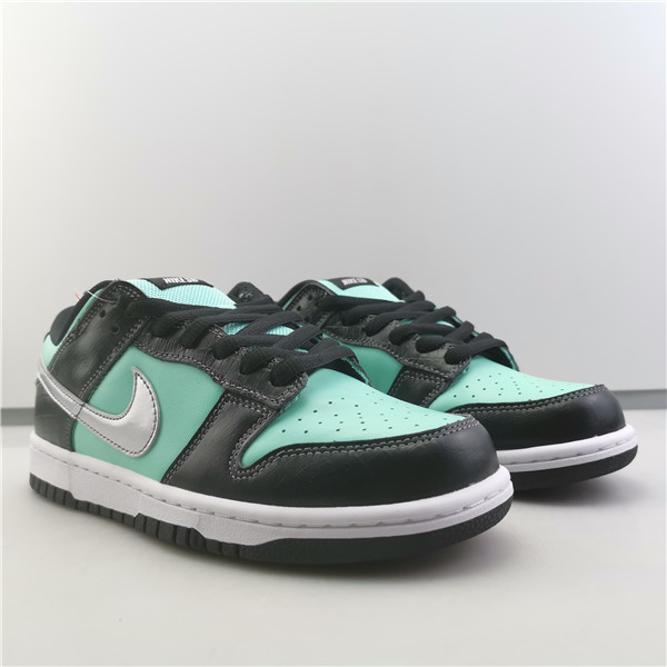 nike dunk sb low diamond S*pply co.