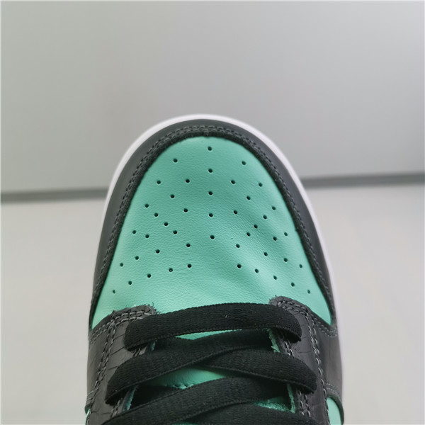 nike dunk sb low diamond S*pply co.