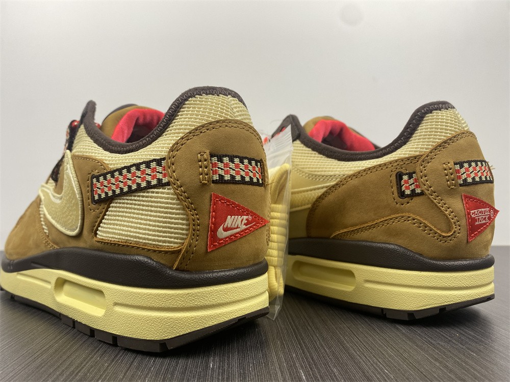 travis scott x nike air max 1 colorway has surF**ed do9392-701