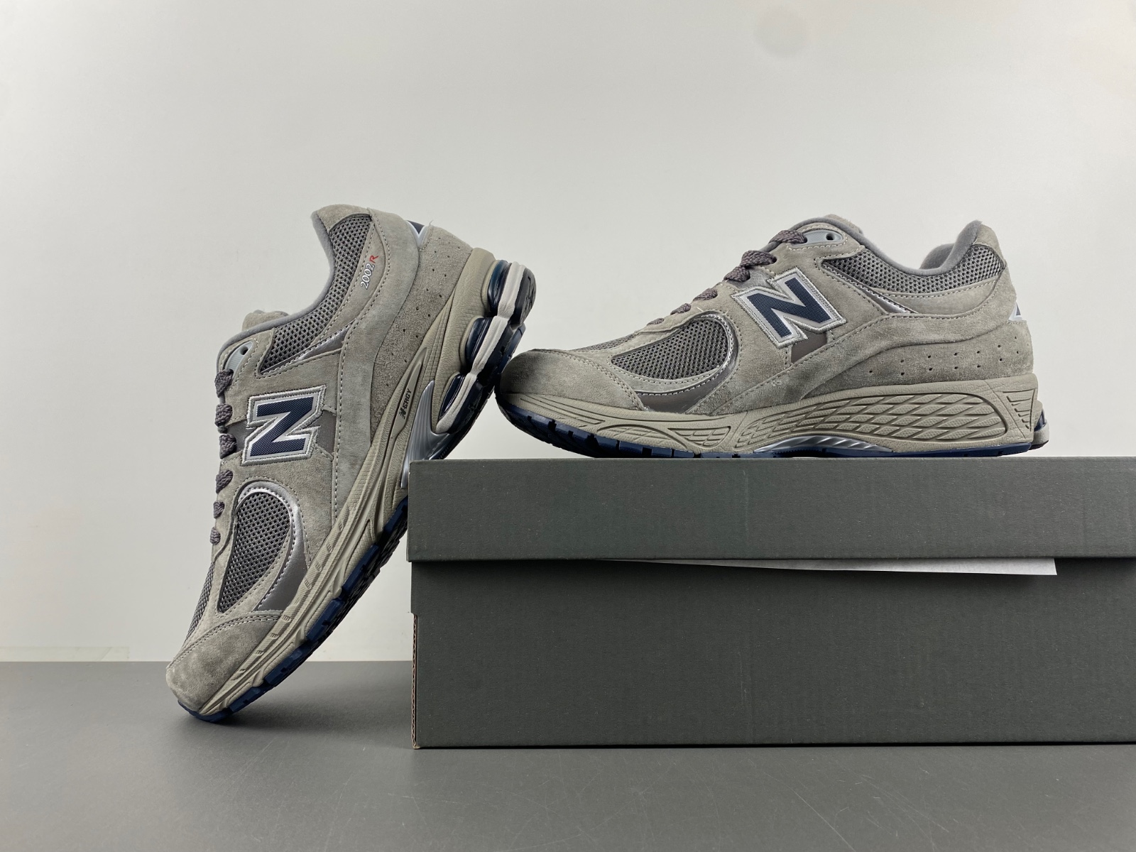 new balance NB  ML2002RA